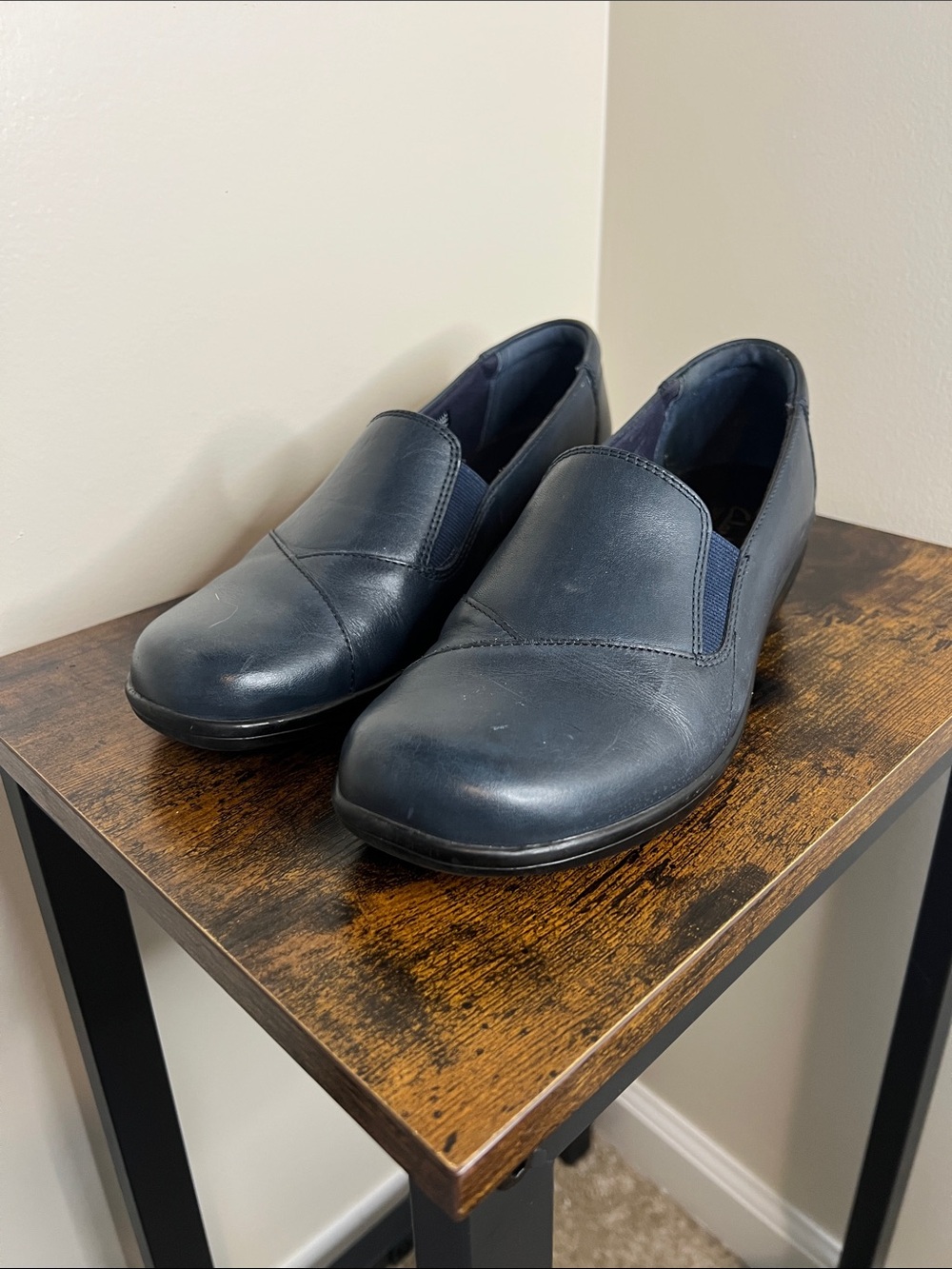 Clarks Bendables Slip-On Leather Casual Shoes - Navy